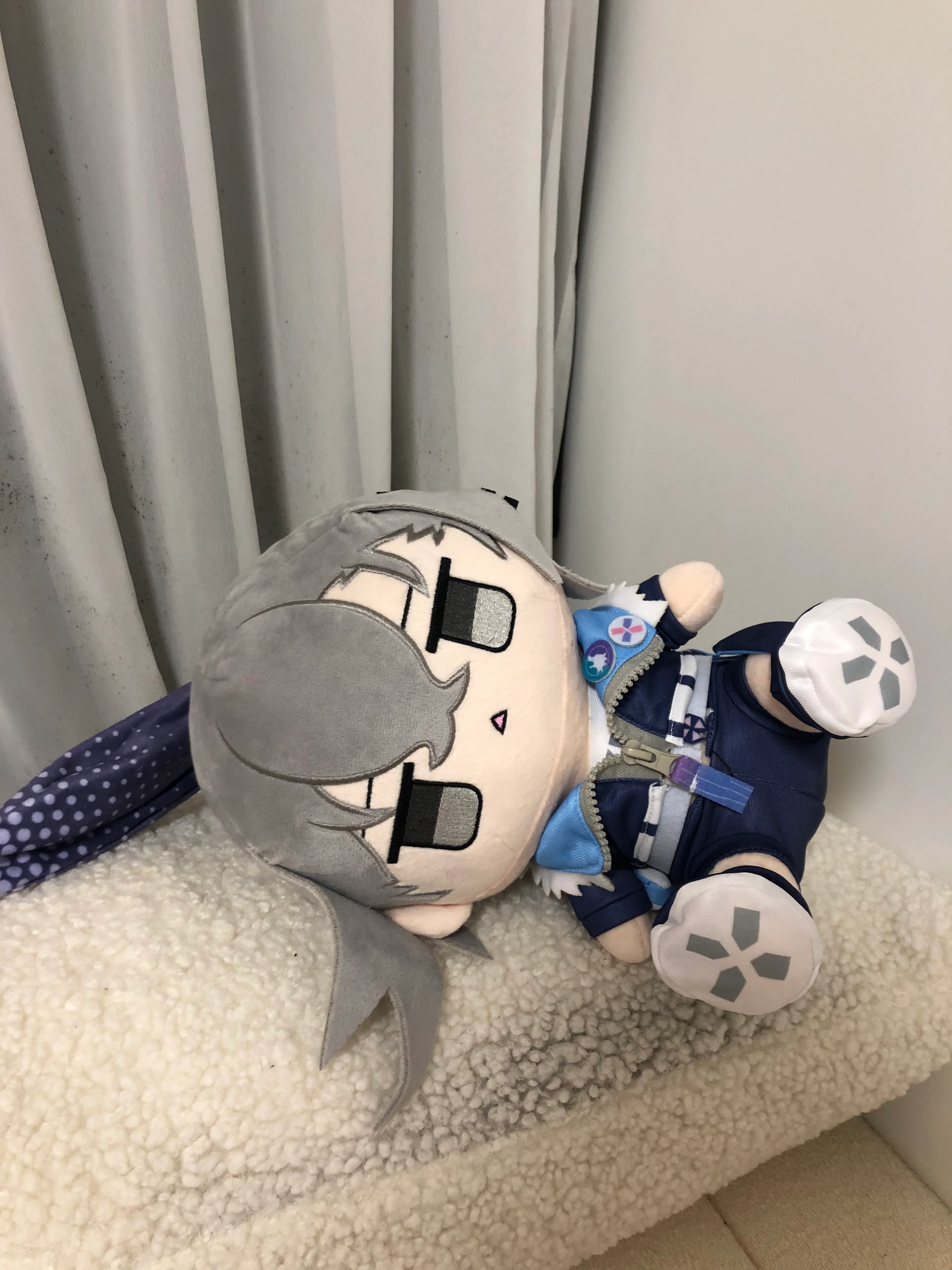 Smile House Fanart Grey Hair Plushies Wolf 30CM Plush Doll - Image 2